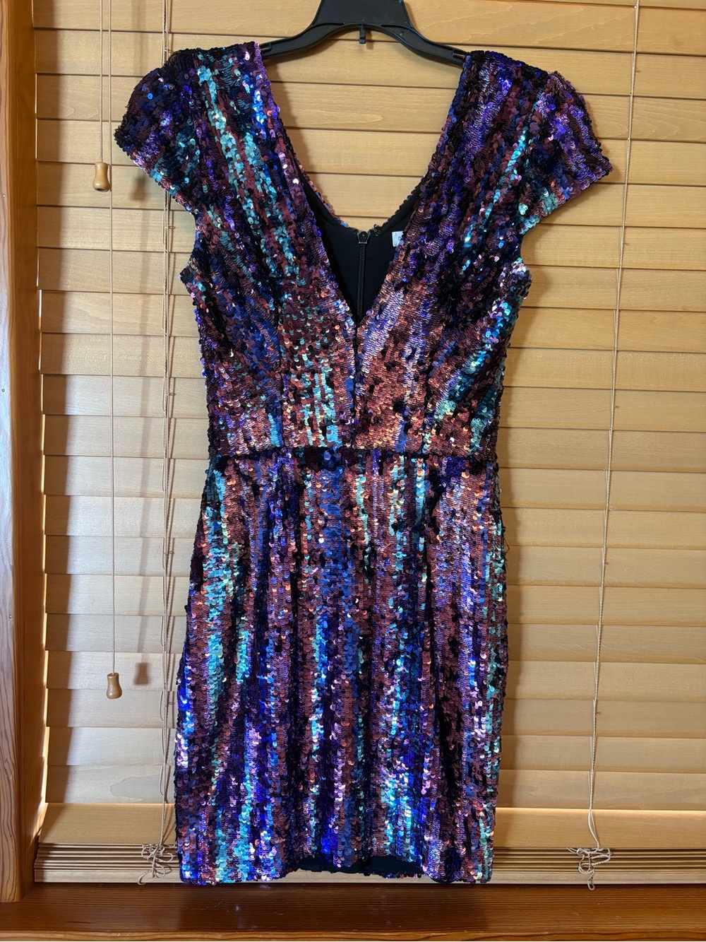 Dress the Population Zoe Like New Iridescent Purple-Blue Sequin Mini Dress M - Picture 1 of 9